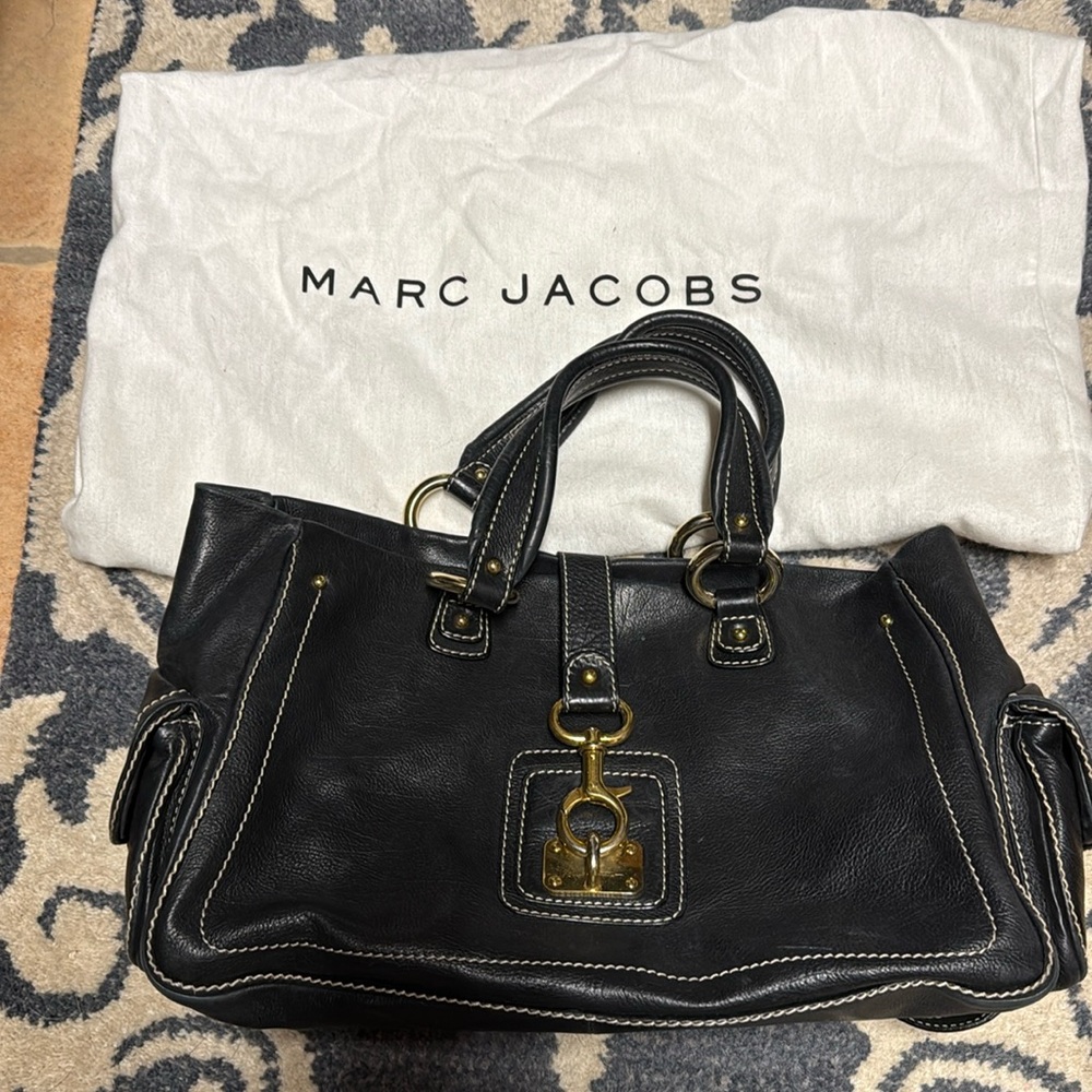 Marc Jacobs handbag early 2000’s. Beautiful gold hardware, dust bag.